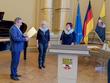 Die Ehrung nahm Dr. Gunnar Schellenberger vor